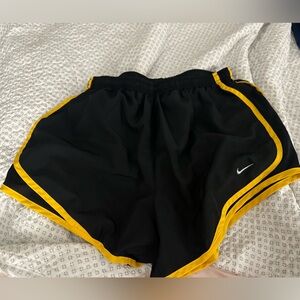 Nike Dri-Fit shorts size M